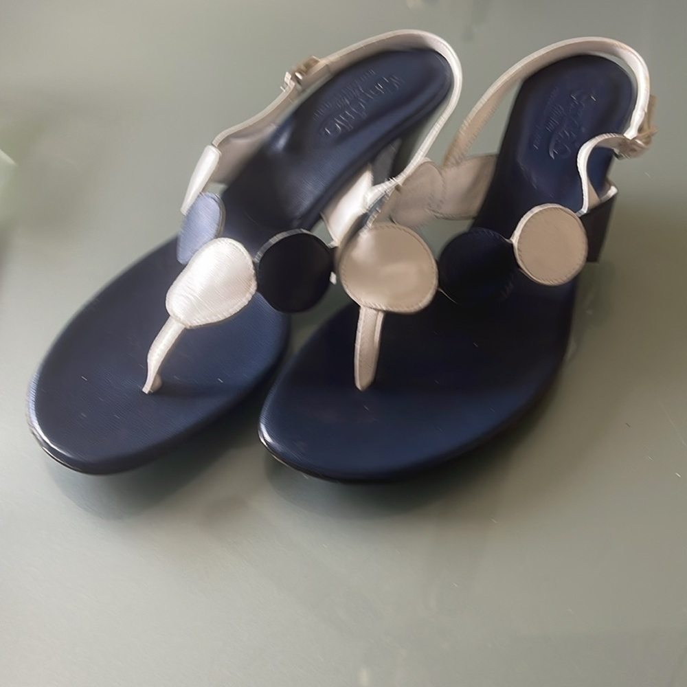 Elegant made in Italy, Palm Beach  Navy and White Sandals - Picture 5 of 7